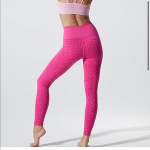 Avomuse leopard leggings